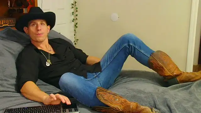 Snapshot of zack_Fisher chatting on 12/22/25, 11:49 zack Fisher online show from 12/22/25, 11:49