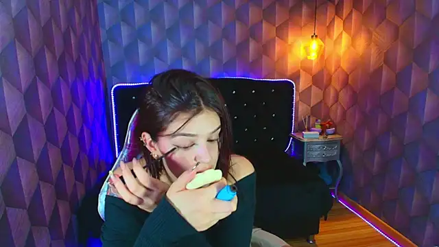 Snapshot of LiaHarryis chatting on 02/07/26, 07:22 LiaHarryis online show from 02/07/26, 07:22