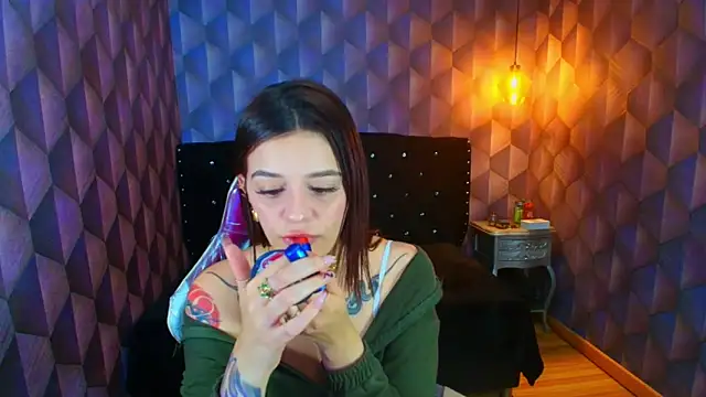 LiaHarryis online show from 04/13/26, 07:07