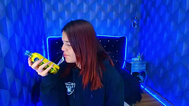 Snapshot of LiaHarryis chatting on 11/30/25, 07:53 LiaHarryis online show from 11/30/25, 07:53