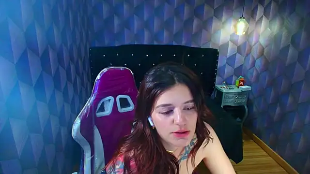 Snapshot of LiaHarryis chatting on 06/14/26, 02:24 LiaHarryis online show from 06/14/26, 02:24