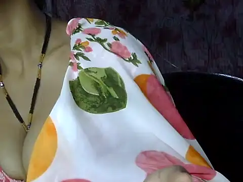 Anjali Milsi online show from 10/31/25, 01:41