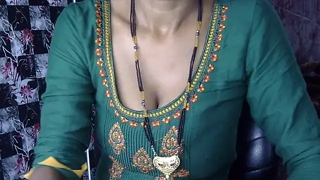 Anjali Milsi online show from 10/28/25, 03:22