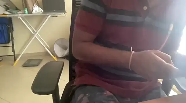 dhruv-sluppy online show from 03/10/25, 05:33