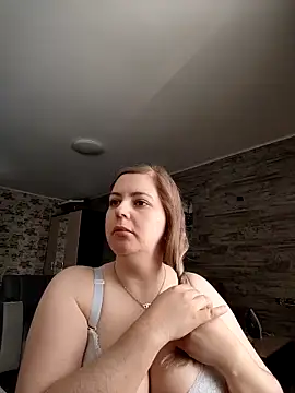 Lady nice cat online show from 04/18/26, 03:09