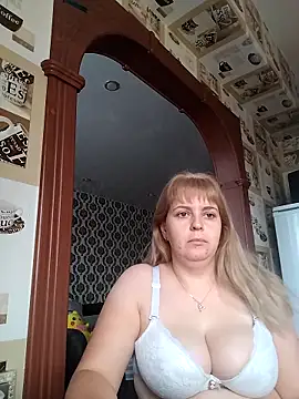 Snapshot of Lady_nice_cat chatting on 09/16/25, 02:23 Lady nice cat online show from 09/16/25, 02:23