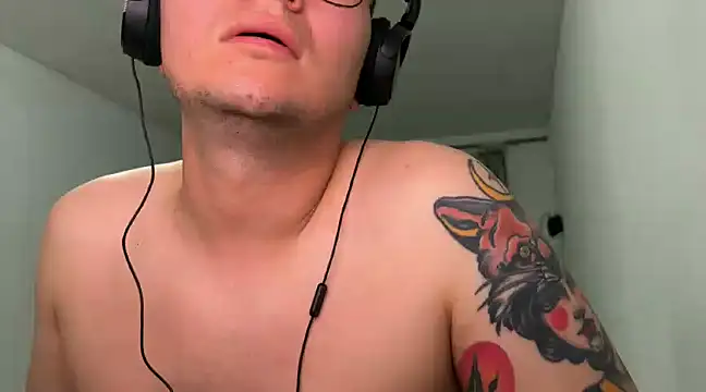 unoxestres online show from 02/18/25, 04:48