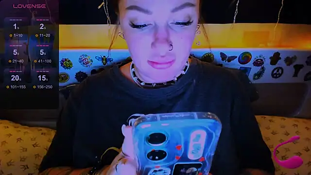 EllieOz online show from 02/25/25, 04:25