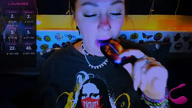 EllieOz online show from 03/16/25, 12:45