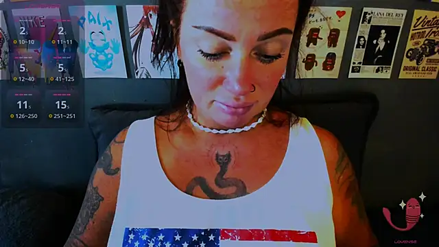 Snapshot of EllieOz chatting on 04/10/26, 01:18 EllieOz online show from 04/10/26, 01:18