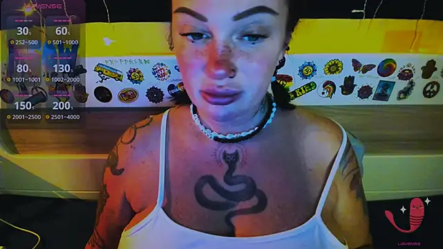 Snapshot of EllieOz chatting on 01/07/26, 01:38 EllieOz online show from 01/07/26, 01:38