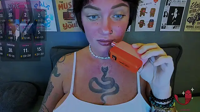 EllieOz online show from 06/16/26, 05:24