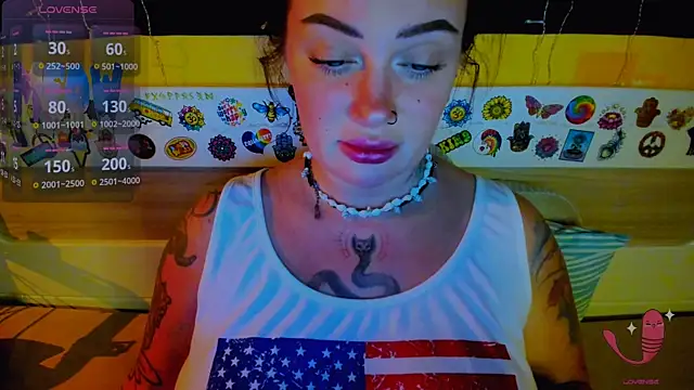 Snapshot of EllieOz chatting on 11/01/25, 03:28 EllieOz online show from 11/01/25, 03:28