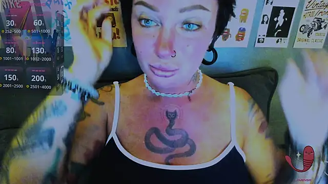 EllieOz online show from 05/11/26, 06:05