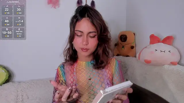 Violette-Ramirez01 online show from 12/22/25, 09:48