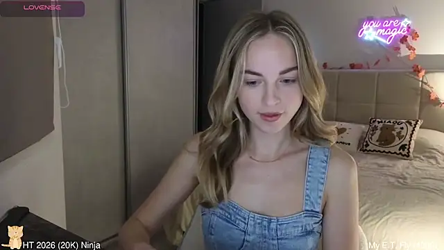 Miss Aliannaa online show from 04/23/26, 07:15
