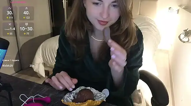 Miss Aliannaa online show from 12/21/24, 11:34