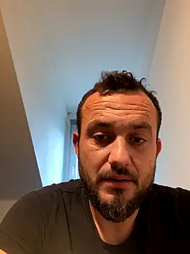 cosmin9000 online show from 10/19/25, 06:38