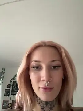 Stella-Kink online show from 12/23/25, 10:14