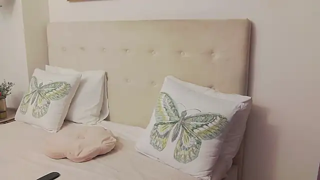 CassieHilton online show from 03/25/26, 10:19