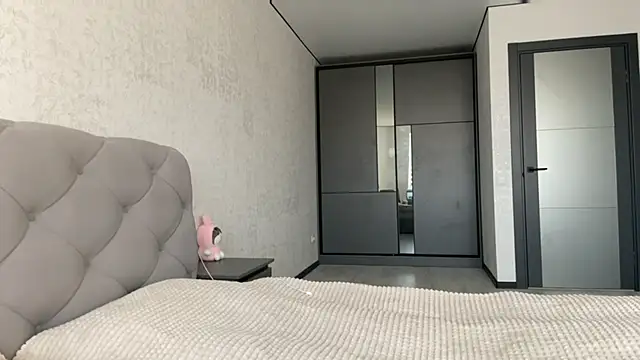 GracefulCharm online show from 03/22/25, 05:49