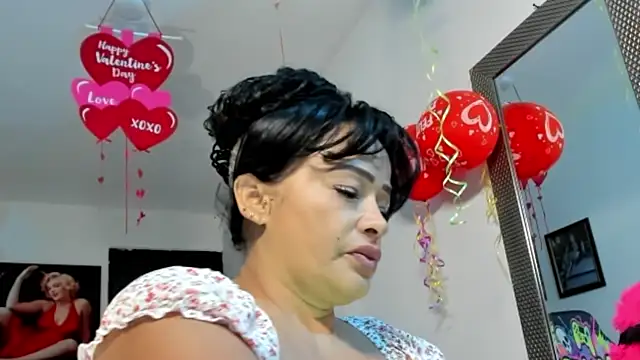 Snapshot of seleneh chatting on 02/20/26, 08:55 seleneh online show from 02/20/26, 08:55