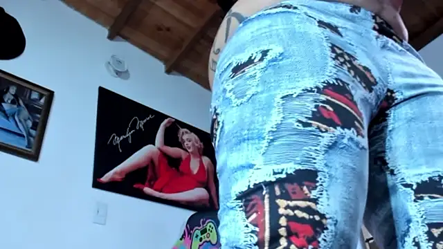 Snapshot of seleneh chatting on 01/14/26, 06:00 seleneh online show from 01/14/26, 06:00