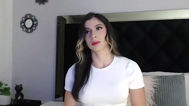 KinaCooper online show from 10/27/25, 06:20