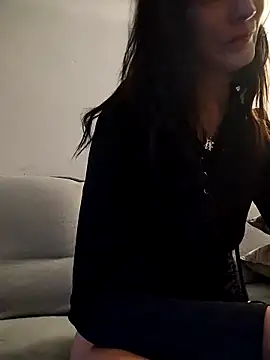 LauraBaby online show from 11/06/25, 07:40