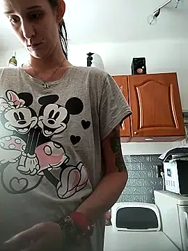 LauraBaby online show from 10/01/25, 09:47