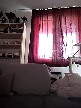 LauraBaby online show from 10/19/25, 12:19