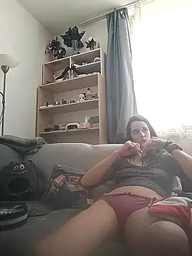 Snapshot of LauraBaby chatting on 01/15/26, 11:57 LauraBaby online show from 01/15/26, 11:57