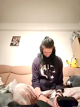 LauraBaby online show from 12/23/24, 05:39