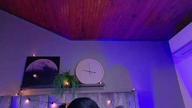nahomi campbell online show from 10/17/25, 07:37