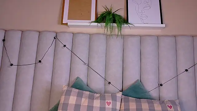 nahomi campbell online show from 04/09/26, 08:26