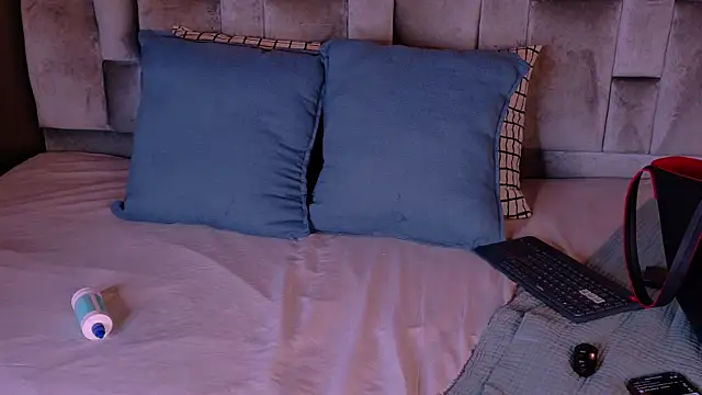 nahomi campbell online show from 12/22/25, 07:36