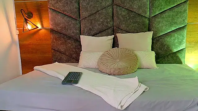 nahomi campbell online show from 10/28/25, 07:35