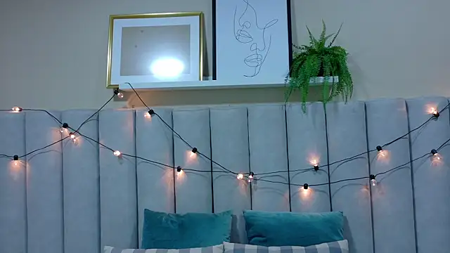 nahomi campbell online show from 11/20/25, 07:25