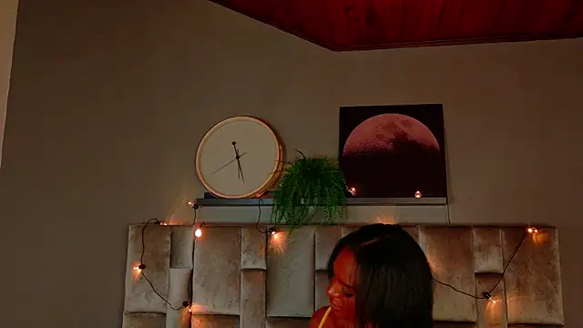 nahomi campbell online show from 12/03/25, 07:35