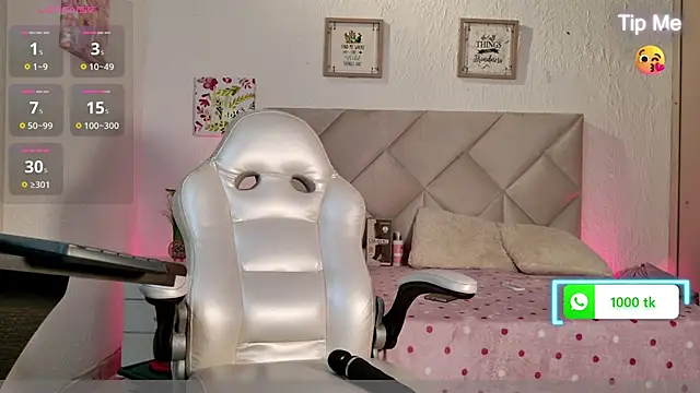 yuliana millerr online show from 10/19/25, 06:21