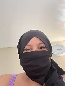 Snapshot of Amina_hafsa chatting on 07/15/26, 06:48 Amina hafsa online show from 07/15/26, 06:48