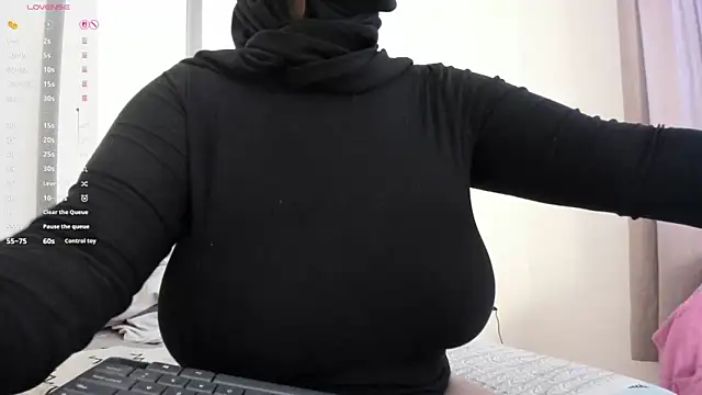 Amina hafsa online show from 03/13/26, 08:03