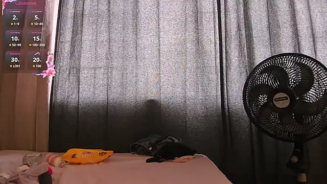 Amina hafsa online show from 02/13/26, 07:14