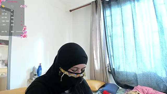 Snapshot of Amina_hafsa chatting on 06/12/26, 09:23 Amina hafsa online show from 06/12/26, 09:23