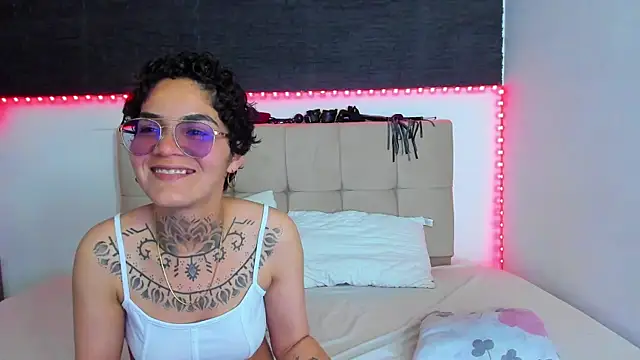 anaroman01 online show from 10/30/25, 11:45