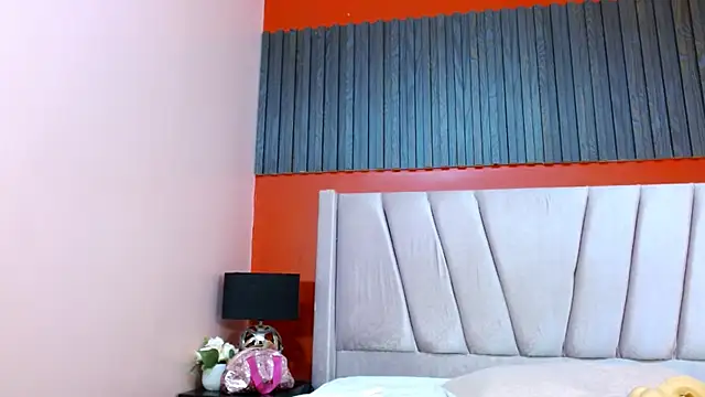 VeronicaRobles online show from 09/13/25, 07:14