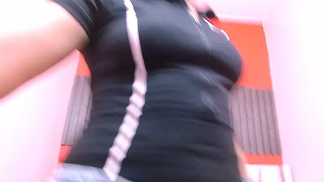VeronicaRobles online show from 06/25/26, 06:24