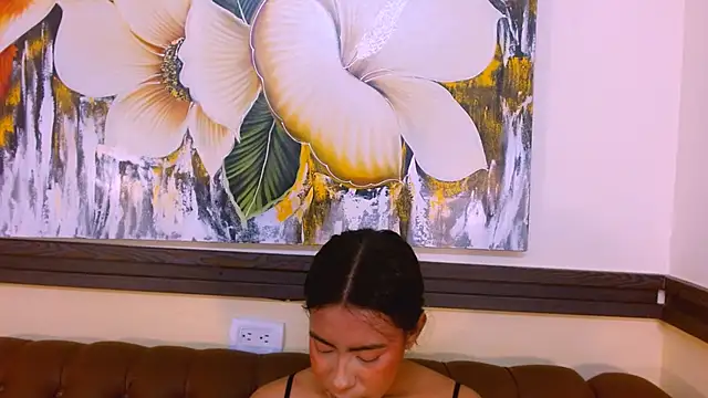 VeronicaRobles online show from 11/07/25, 06:34