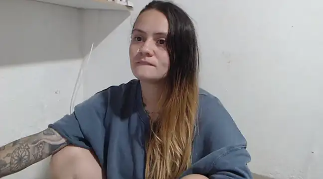 mia sepulveda  online show from 02/13/25, 08:13