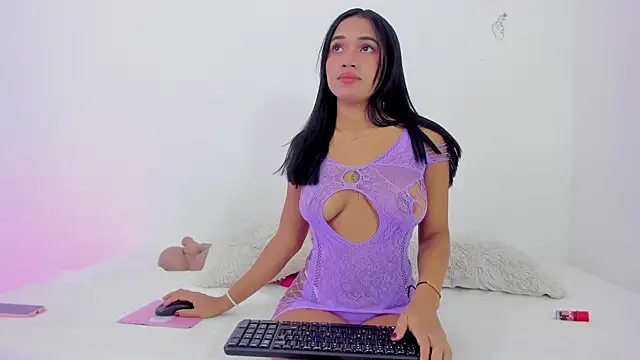 Snapshot of natashaa_evans chatting on 06/12/26, 03:59 natashaa evans online show from 06/12/26, 03:59